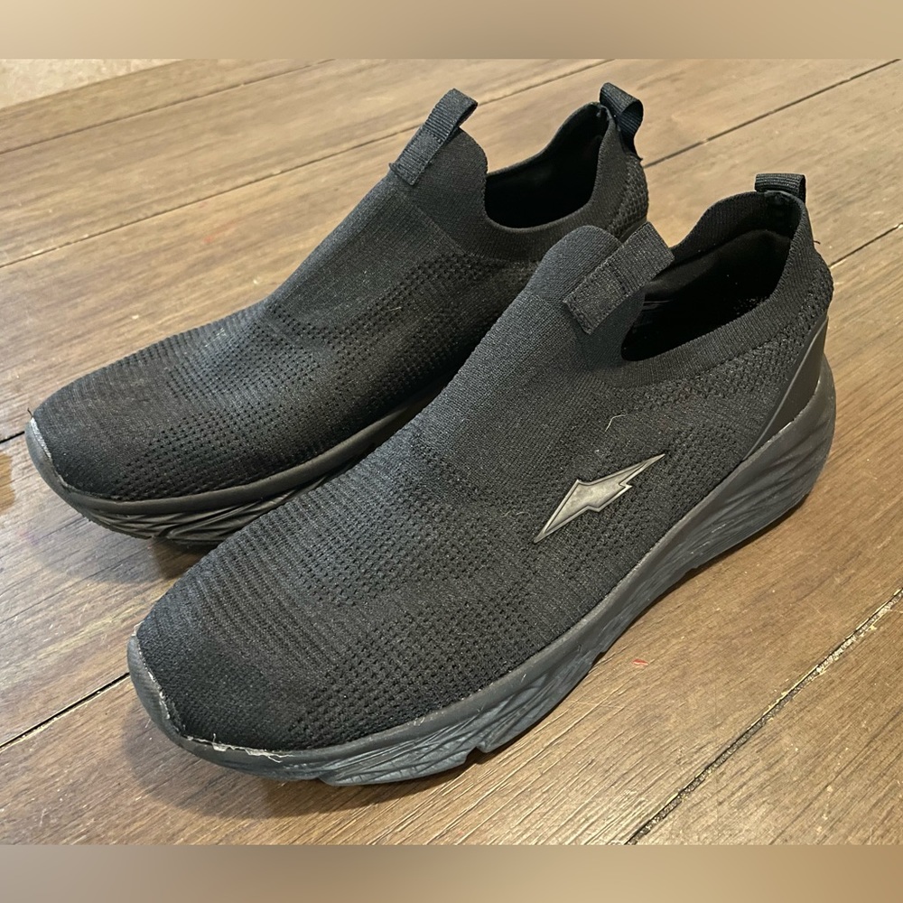 🔴 Avia Lightweight Shoes